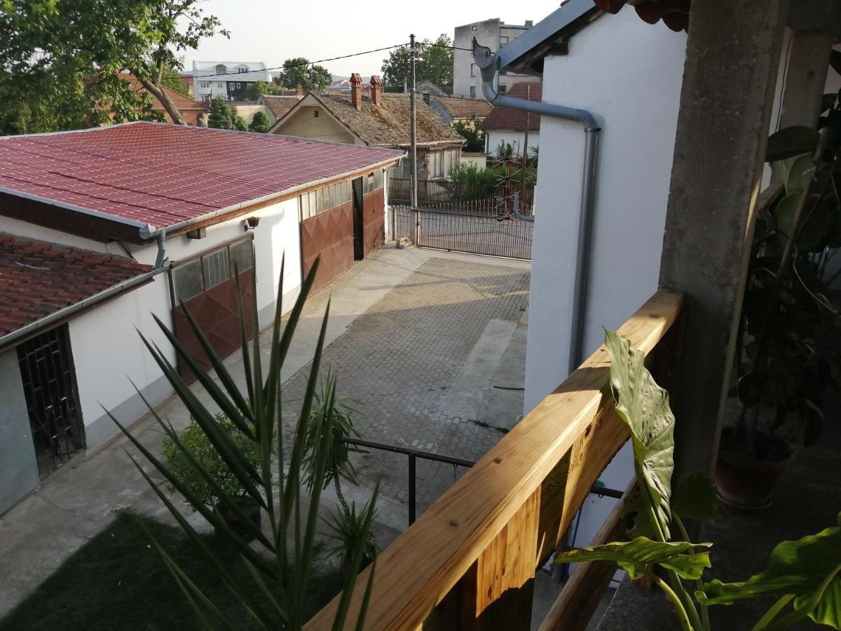 Gaga 1 Apartment Veliko Gradiste Exterior photo
